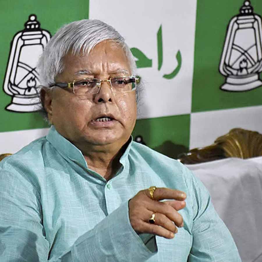 Lalu Prasad Yadav and his family allegedly charged in IRCTC Hotel corruption amid Bihar assembly election, know the scam 