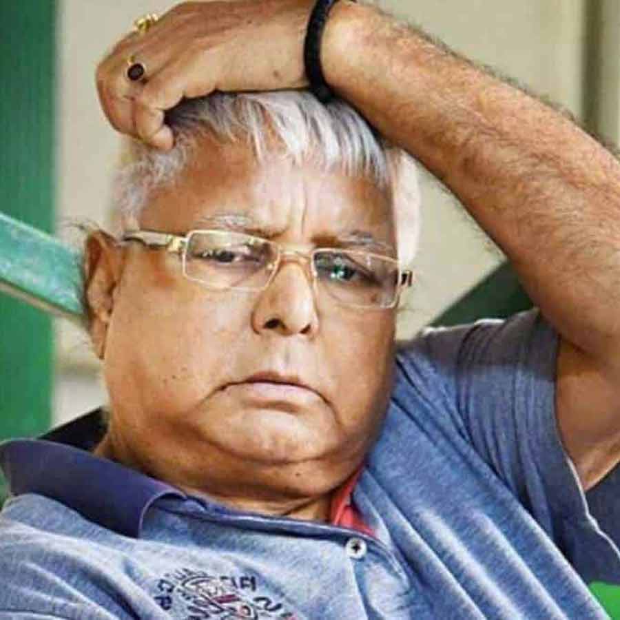 Lalu Prasad Yadav and his family allegedly charged in IRCTC Hotel corruption amid Bihar assembly election, know the scam 