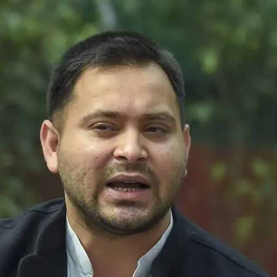 Lalu Prasad Yadav and his family allegedly charged in IRCTC Hotel corruption amid Bihar assembly election, know the scam 