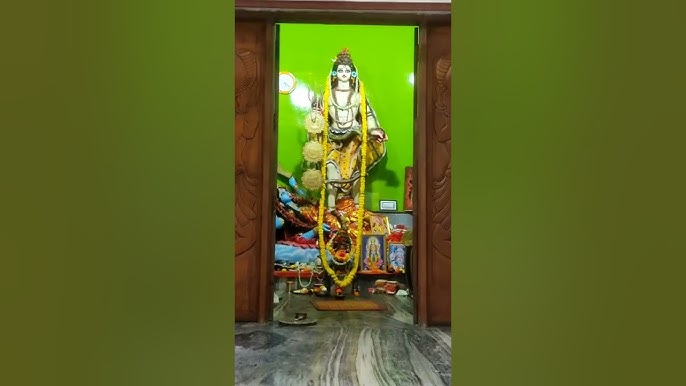 অনেকে বলেন, এই মূর্তি হল প্রকৃতি এবং পুরুষের ভারসম্যের প্রতীক। 