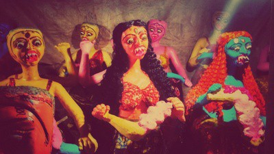 দেবী মকরবাহনা, দেবী বৃষবাহনা, দেবী কাকবাহনাও হল যোগিনীর বিভিন্ন রূপ। 