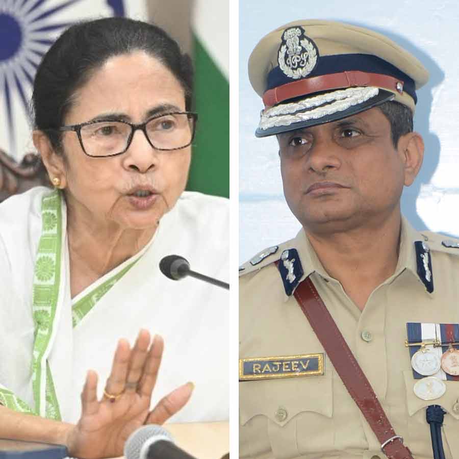 Seven workers in Murshidabad burned to death in Bengaluru, Chief Minister Mamata Banerjee announced to appoint one person as home guard for each family