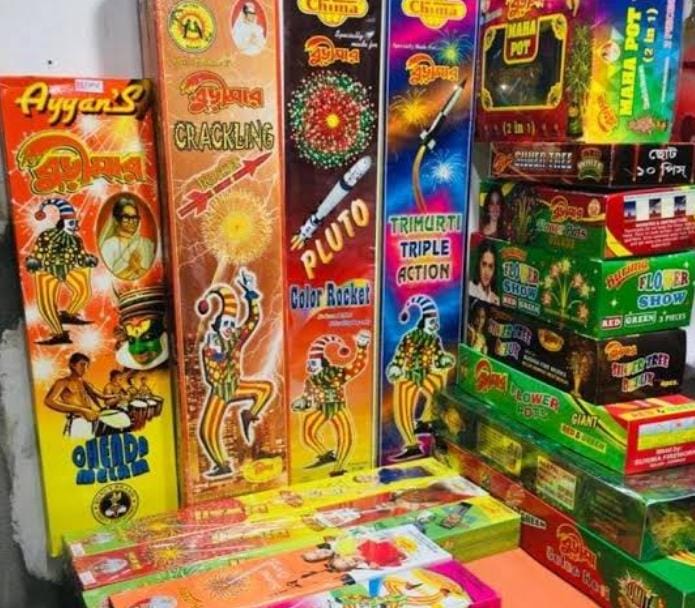 'বুড়ীমা' আজও বাঙালির কালীপুজোর 'ইমোশন'। (এই প্রতিবেদনটি ‘আনন্দ উৎসব’ ফিচারের একটি অংশ)।