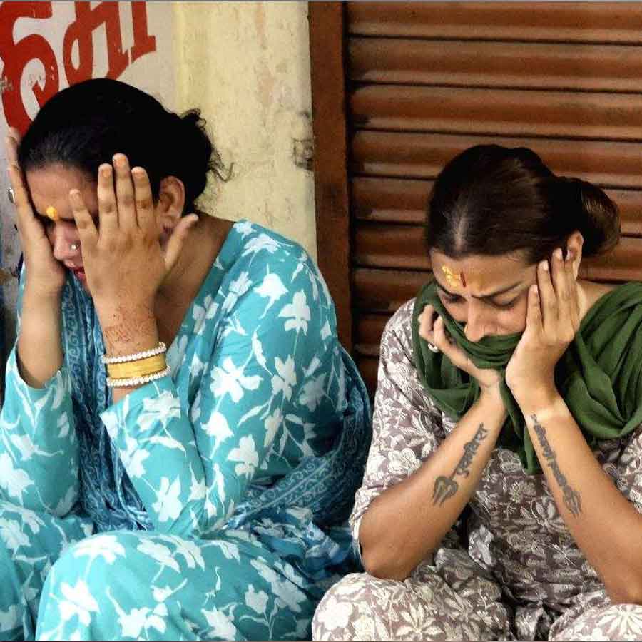 Many transgenders consume phenyl together in Madhya Pradesh Indore, admitted to hospital dgtl