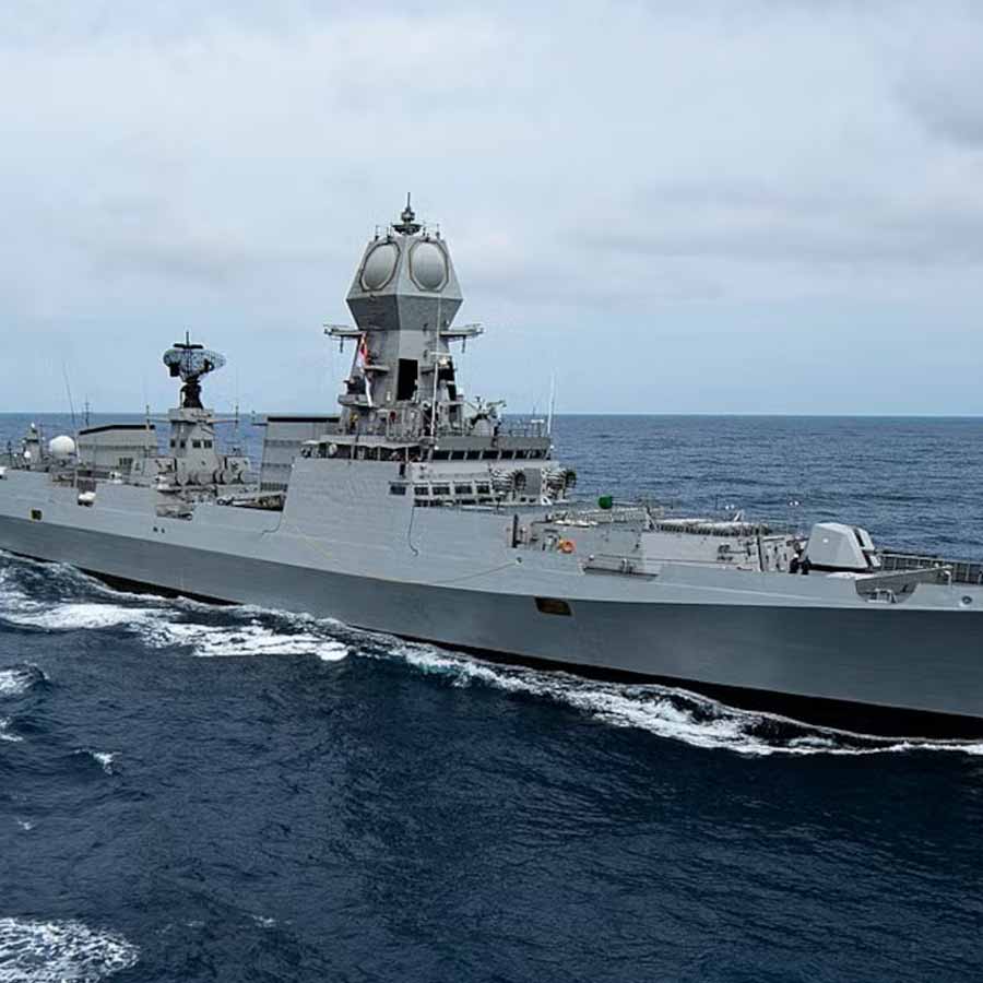 India will build country's first Electric warship with partnership of Rolls-Royce 