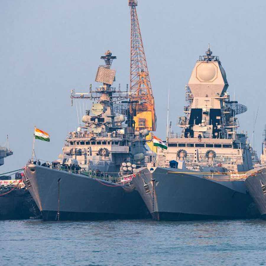 India will build country's first Electric warship with partnership of Rolls-Royce 