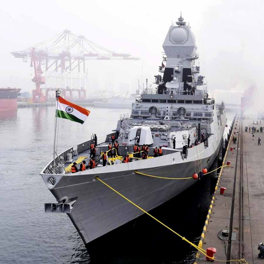 India will build country\\\\\\\'s first Electric warship with partnership of Rolls-Royce