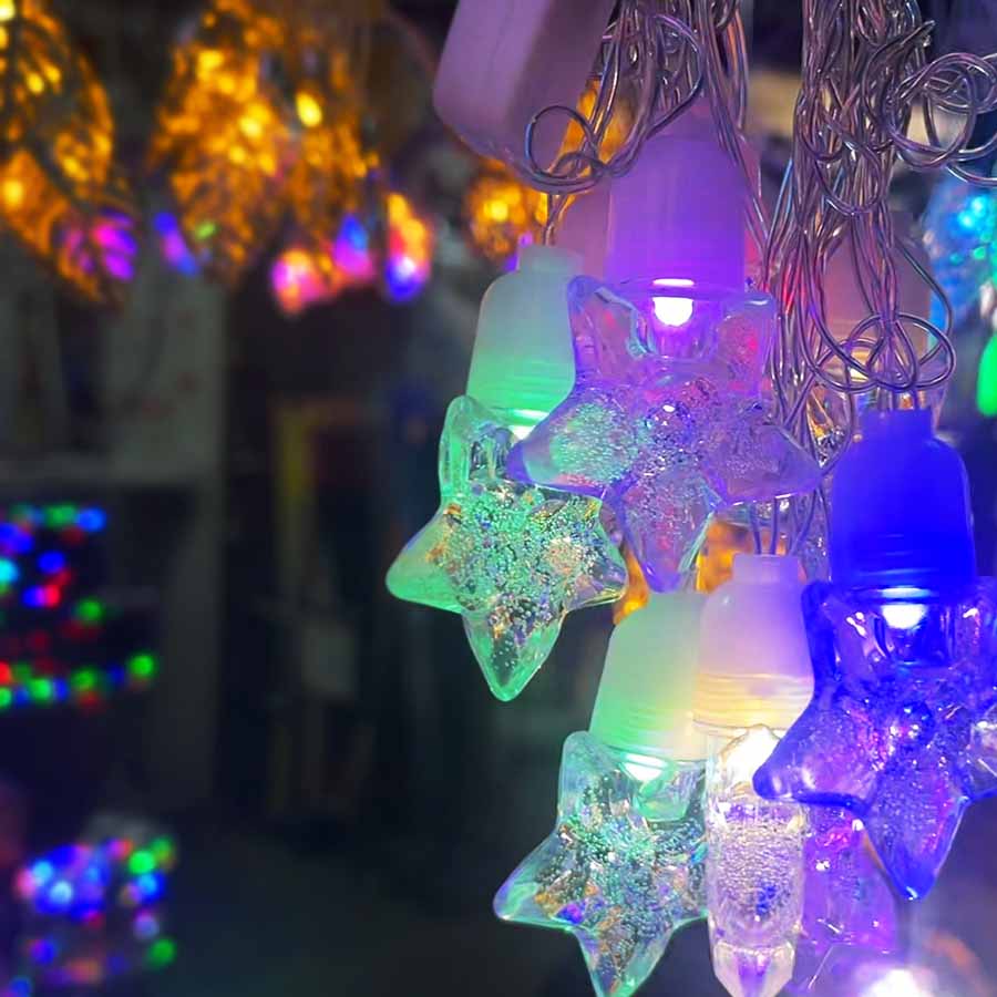 Diwali 2025 the light market of Kolkata’s Chandni chowk is bustling before the festival dgtl