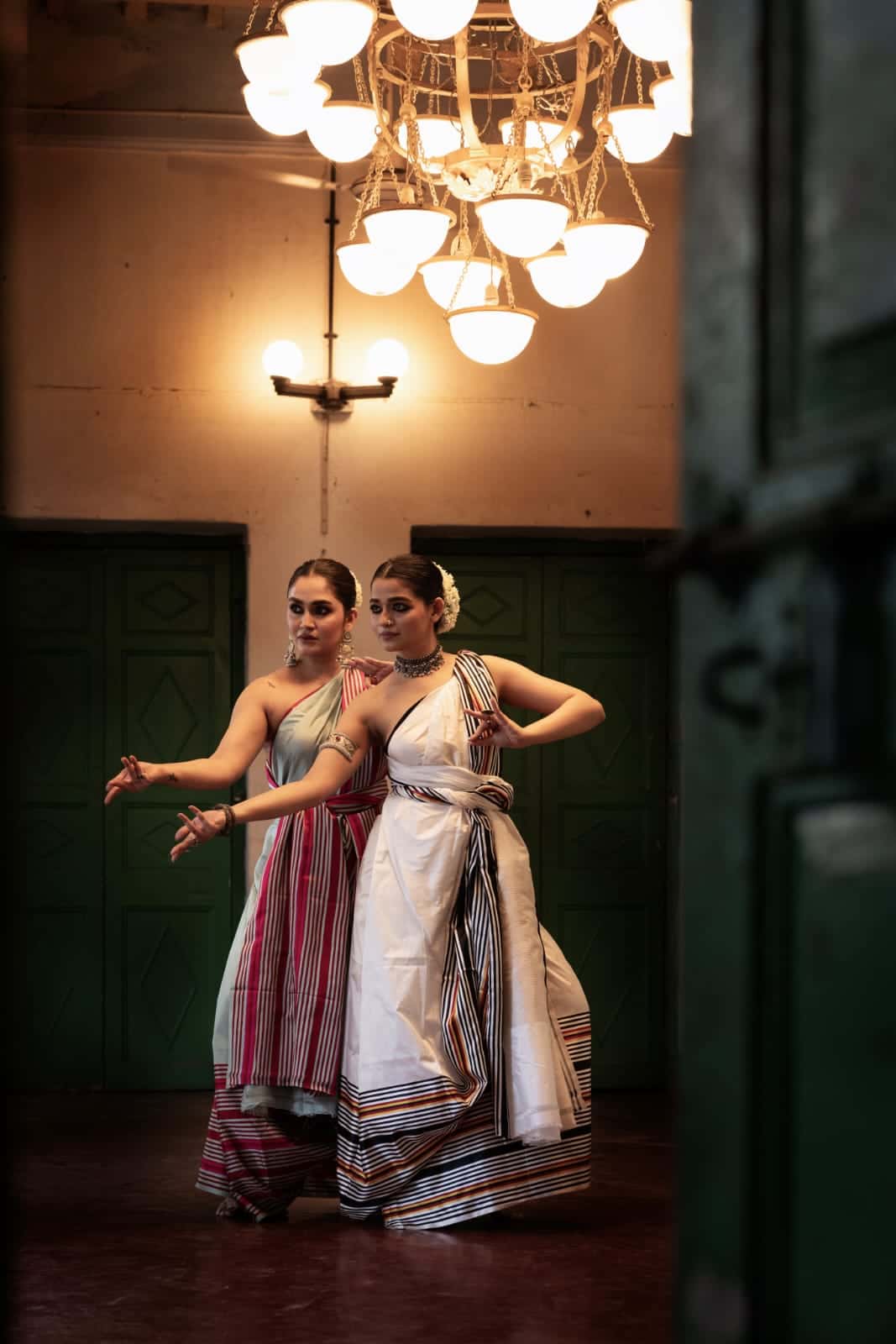 অলঙ্কার বেছে নিন একটু বুদ্ধি দিয়ে। 