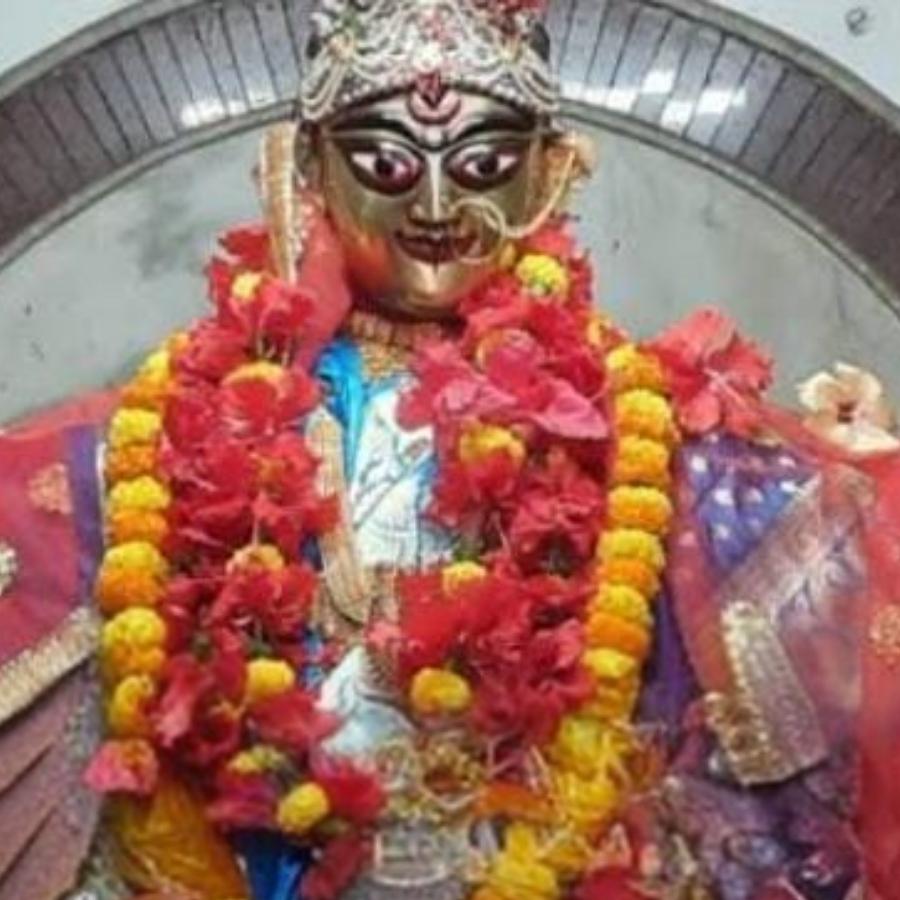 কথিত, তাঁর নামেই চন্দননগরের নামকরণ। 