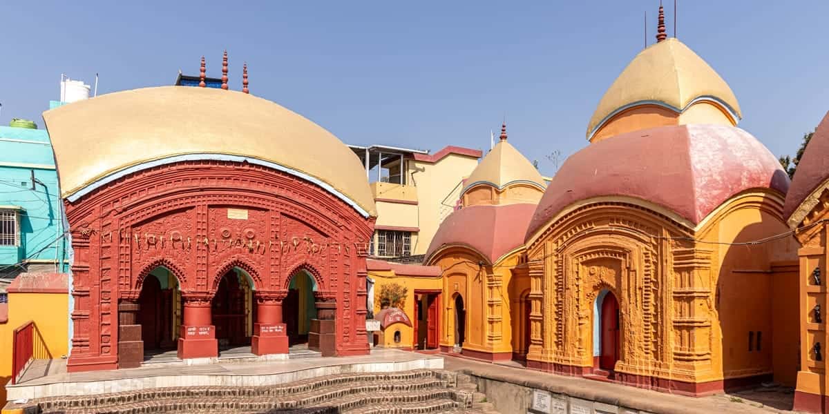 ৩২১ বছরের পুরনো এই মন্দির প্রতিষ্ঠিত হয় ১৭০৩ সালে। 