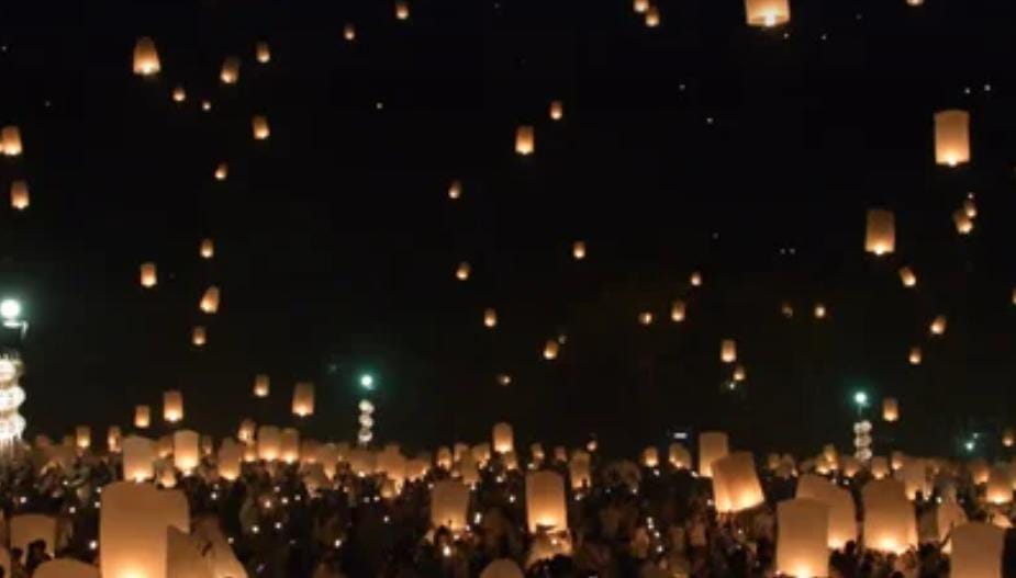 পরবর্তী সময়ে ফানুস ওড়ানোর জনপ্রিয়তায় ভাটা পড়ে। সময়ের বদল, নতুন প্রজন্মের জীবনের বেগ, ব্যস্ততা, দক্ষ শিল্পীর অভাব তার বড় কারণ। 