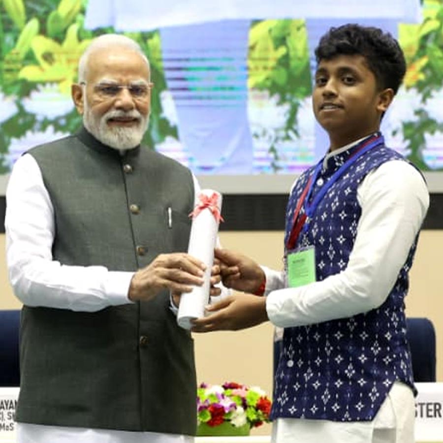 Canning Student Sayan Naskar Gets National Recognition from PM Narendra Modi for Achieving Perfect ITI Score dgtl