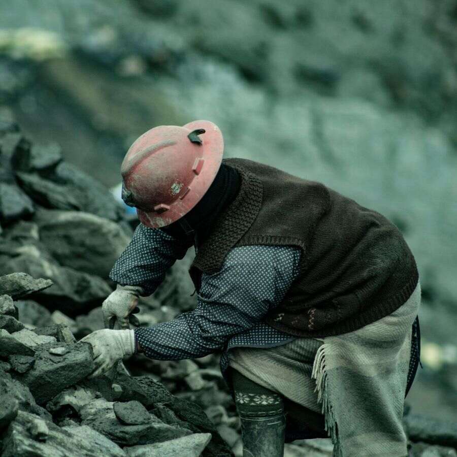 South Eastern Coalfields Limited will engage 500 Mining Sirdar and Junior Overman, Mining Engineers can appeal for the role Dgtl