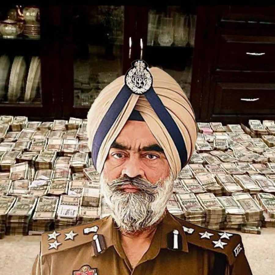 CBI recovers red diary from Punjab DIG Harcharan Bhullar\\\\\\\\\\\\\\\\\\\\\\\\\\\\\\\\\\\\\\\\\\\\\\\\\\\\\\\\\\\\\\\\\\\\\\\\\\\\\\\\\\\\\\\\\\\\\\\\\\\\\\\\\\\\\\\\\\\\\\\\\\\\\\\'s house