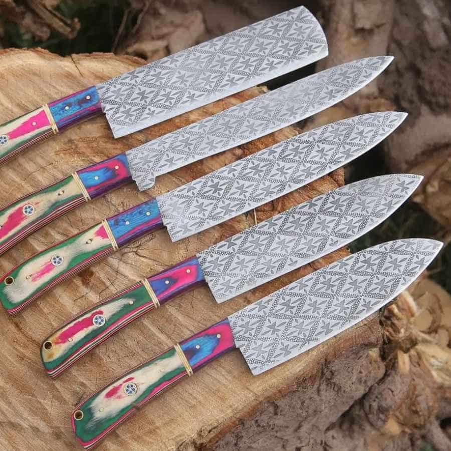 কোনও ধারালো জিনিস এ দিন একদমই কিনবেন না। 