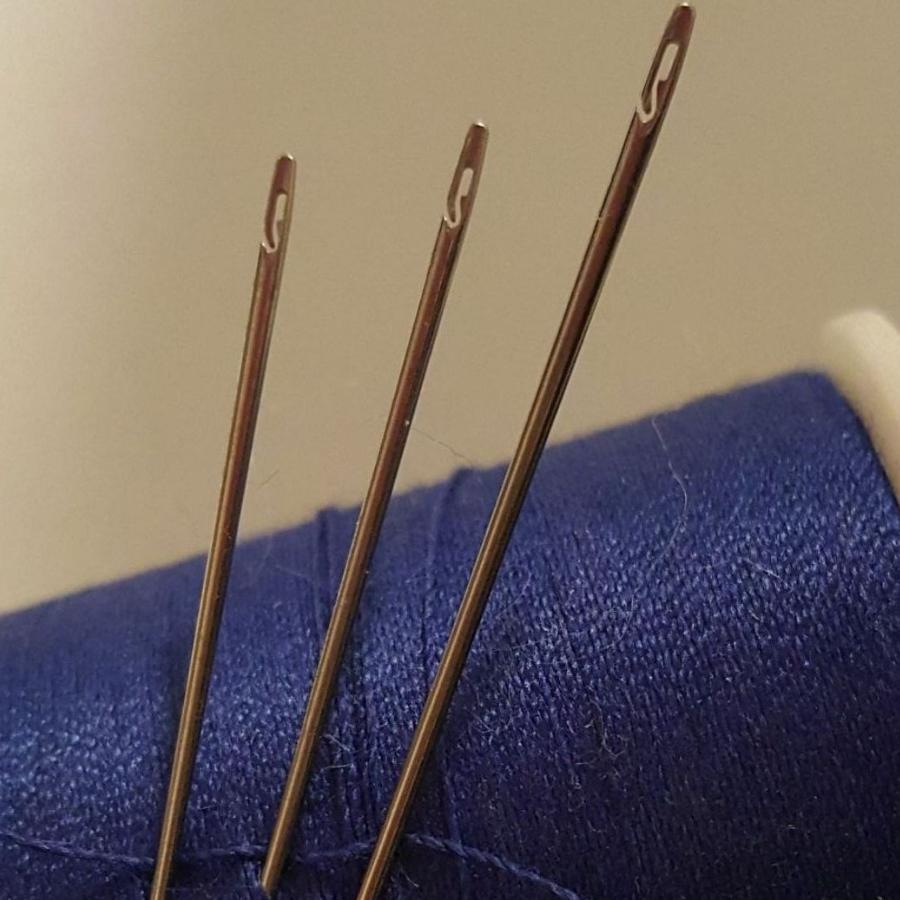 এমনকী এ দিন দোকান থেকে সূঁচ কিনবেন না। বা কারও থেকে ধার নেবেন না। দেবেনও না। (এই প্রতিবেদনটি ‘আনন্দ উৎসব’ ফিচারের একটি অংশ)।