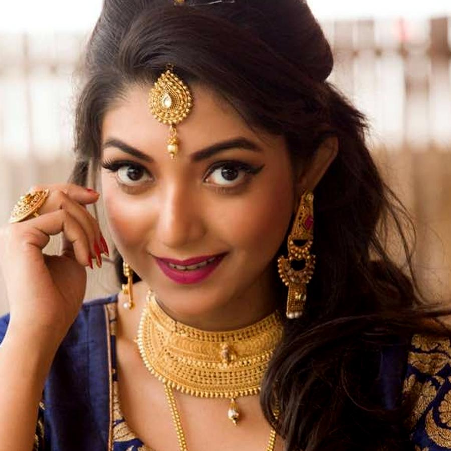 Bengali actresses Sudipa Chatterjee, Devlina Kumar, Idhika Paul, Darshana Banik, and Sweta Bhattacharya share their Dhanteras celebration plans