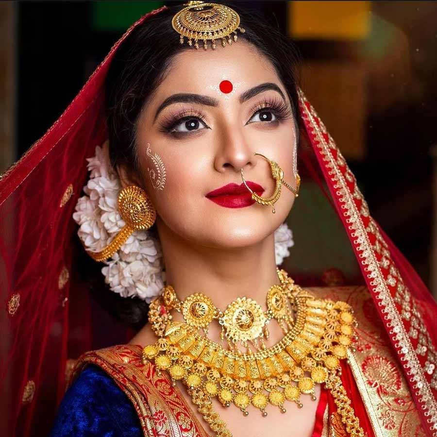 Bengali actresses Sudipa Chatterjee, Devlina Kumar, Idhika Paul, Darshana Banik, and Sweta Bhattacharya share their Dhanteras celebration plans