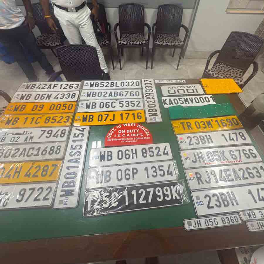 Fake number plate racket busted in Kolkata, several arrested dgtl