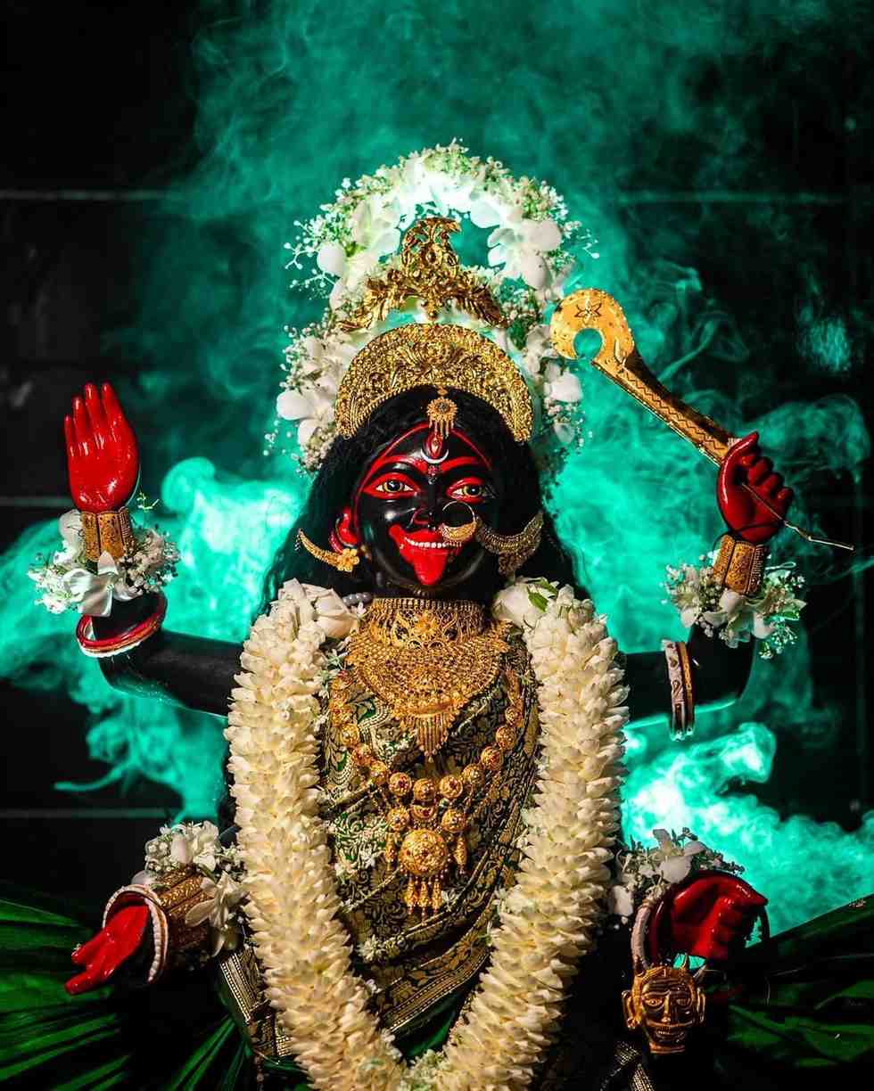 বর্তমানে যেখানে কলকাতা অবস্থান করছে, সেই স্থান-সহ গোটা বাংলা এবং সমগ্র ভারতে ক্রমে কালী মাহাত্ম্য ছড়িয়ে পড়ে। 