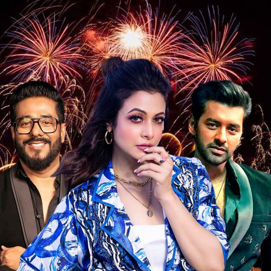 Onlayn külotdagi Osiyo qizlari