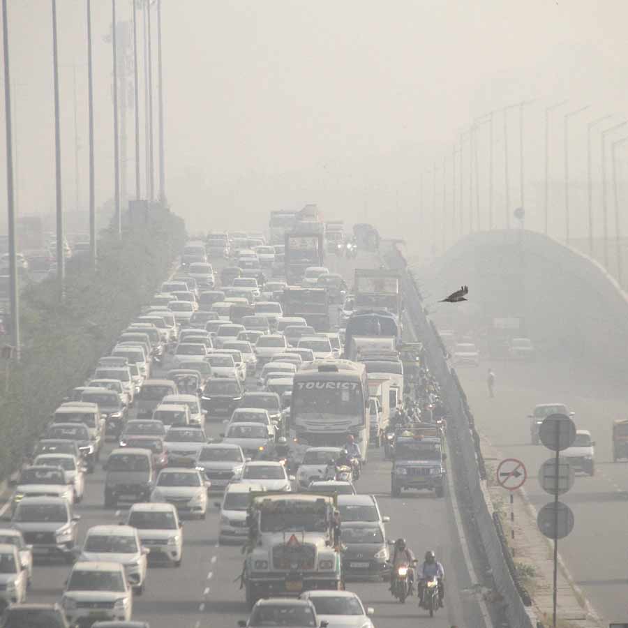 Delhi air quality reaches poor level before Diwali