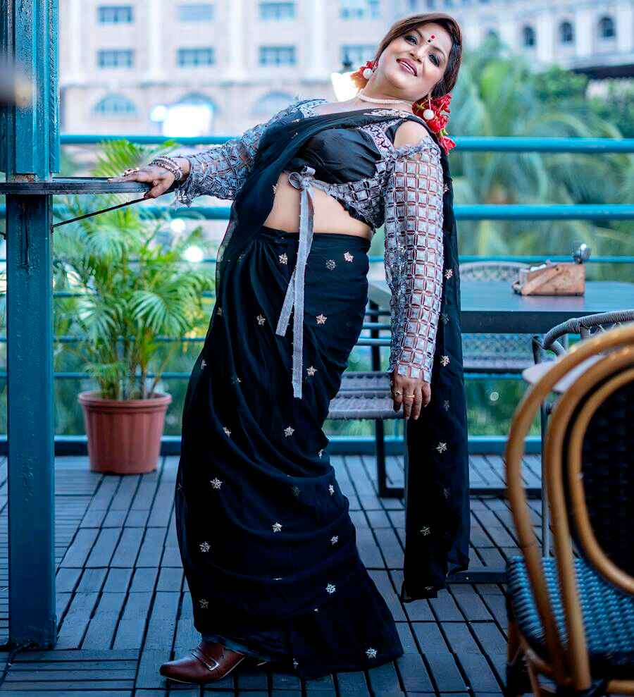 সাহসী পাপিয়া অধিকারী!