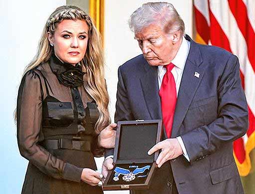 বার্তা: ট্রাম্প ও এরিকা কার্ক।