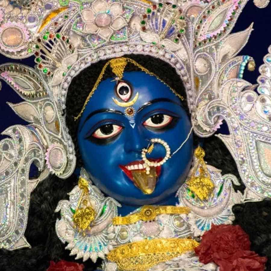 Colourful Alpana Drawn Attention in Front of Fatakesto Kali Puja 2025 in Kolkata dgtl