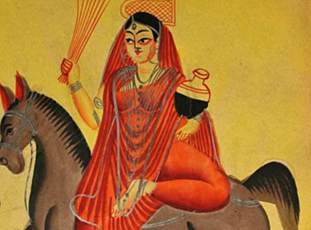 এ বার জেনে নেওয়া যাক কী ভাবে করা উচিত অলক্ষ্মী বিদায়। আপনার বাড়িতে আসা অতিথিকে যদি খারাপ ভাবে আপ্যায়ন করেন তা হলে কি থাকবেন আপনার বাড়িতে? বা আর আসবেন? না তো। অলক্ষ্মীকেও সে ভাবেই পুজো করে বিদায় করতে হয়। 