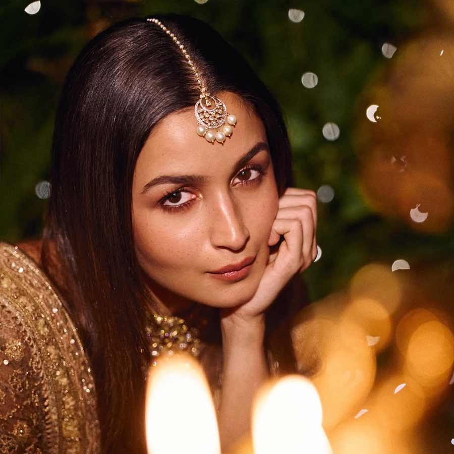 Alia Bhatt Shares Her plans How she Celebrates her Last diwali In Vaastu dgtl