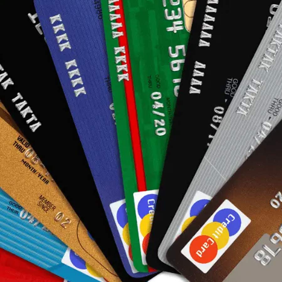 Hyderabad Man Sets Guinness World Record for Owning 1,638 Credit Cards