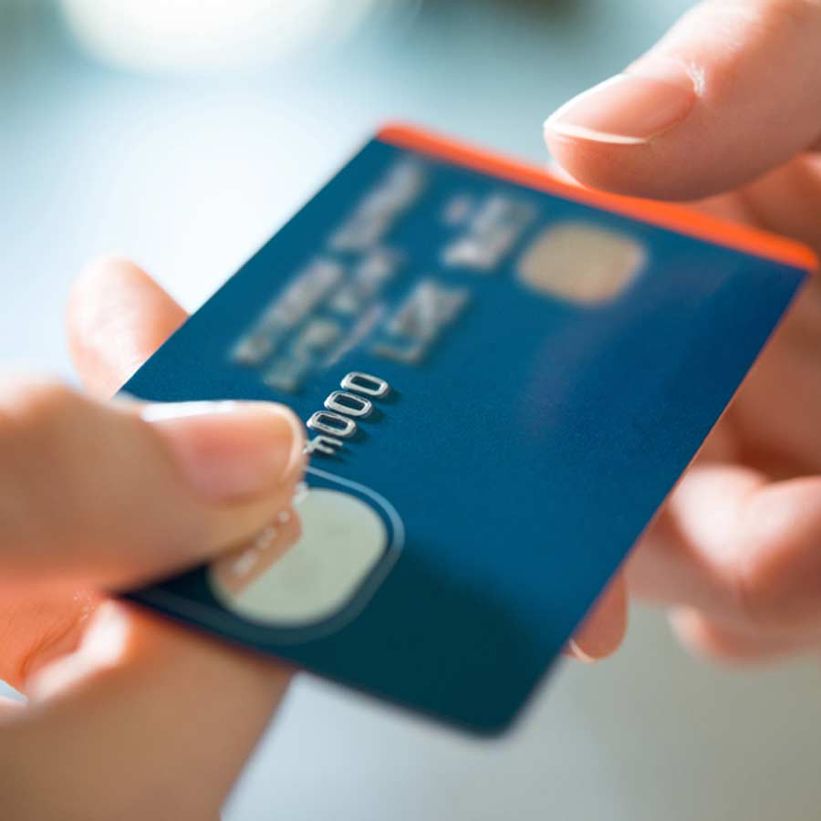 Hyderabad Man Sets Guinness World Record for Owning 1,638 Credit Cards