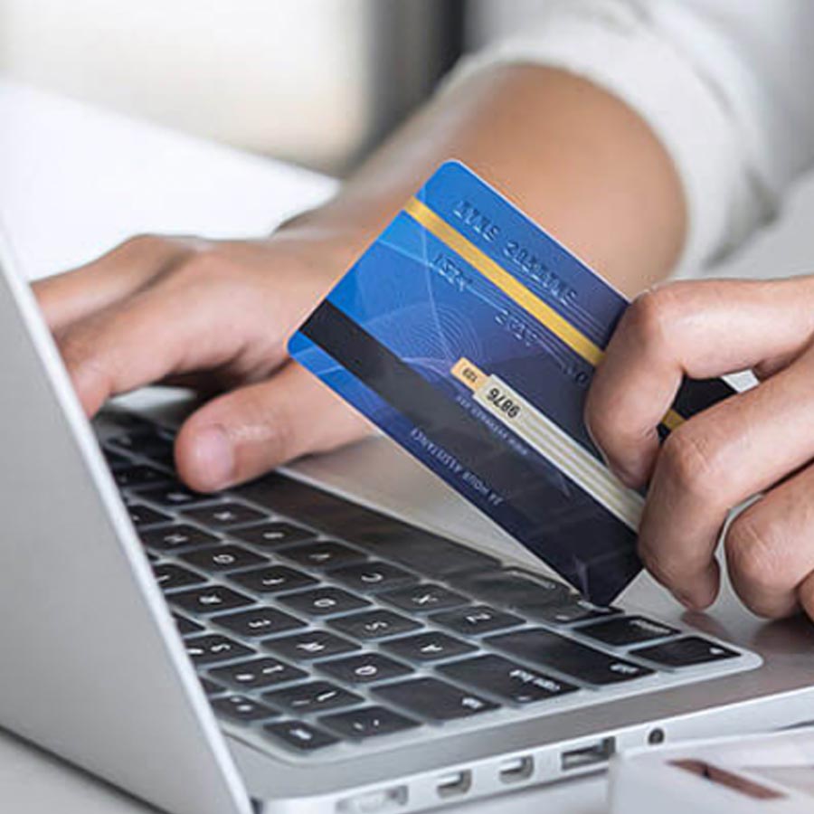 Hyderabad Man Sets Guinness World Record for Owning 1,638 Credit Cards