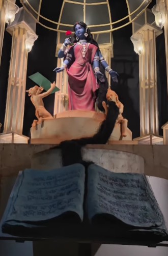 অনবদ্য এই থিম বাস্তব রূপ পেয়েছে নিলয় নন্দী, অপটিমিস্ট দে প্রমুখের হাত ধরে। প্রতিমা গড়েছেন শিল্পী অপূর্ব শীল। আলোকসজ্জায় রয়েছে ১৯ লাইট হাউস। সার্বিক সহযোগিতা করেছে রামধনু ক্লাব। 