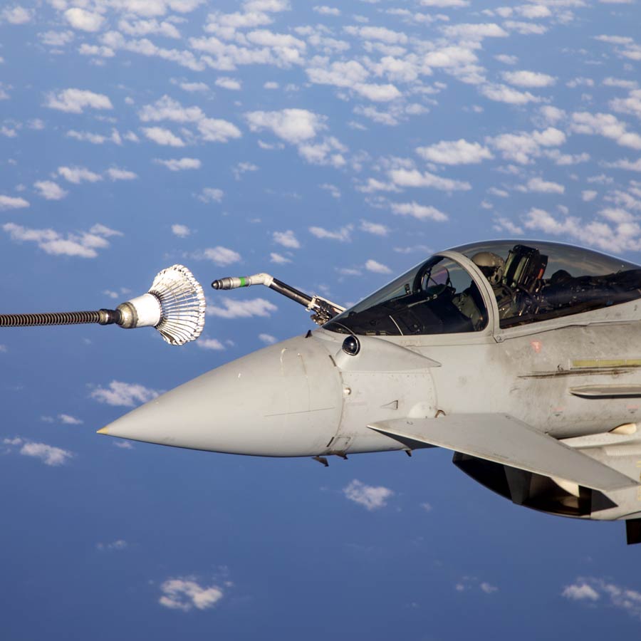 Fighter jet mid-air refuelling may be a game changer in conflict situation, know its cost 