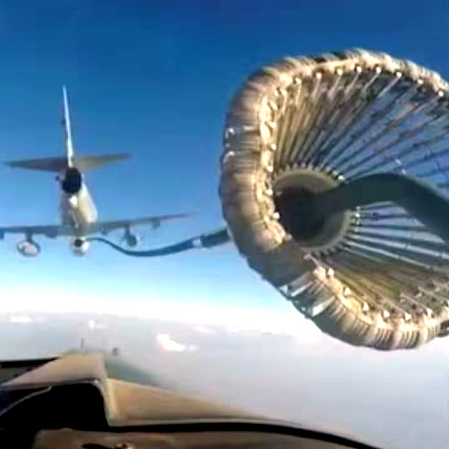 Fighter jet mid-air refuelling may be a game changer in conflict situation, know its cost 
