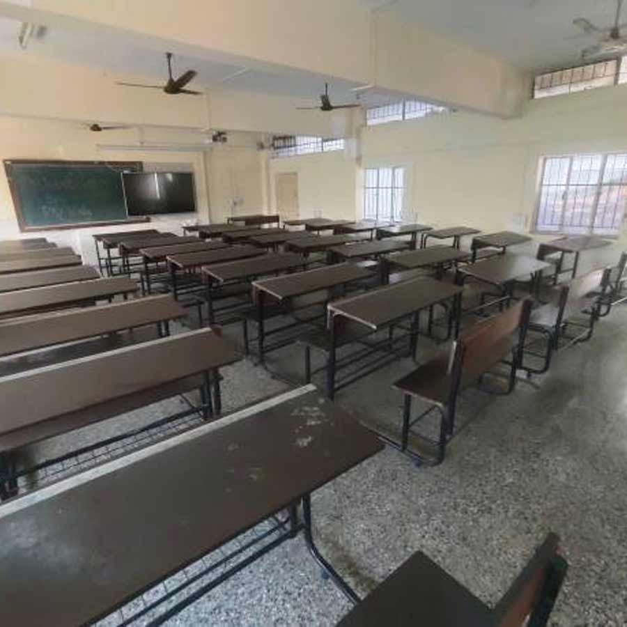 মুক্ত বিদ্যালয়ে পড়ে ৭০ শতাংশই ‘মাধ্যমিক ফেল’! তথ্যের অধিকার আইনে জানাল কেন্দ্র