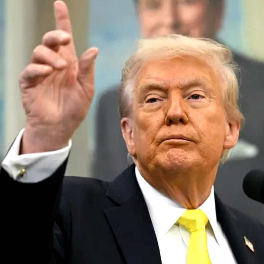 Which countries trying to ditch Dollar, know the reasons