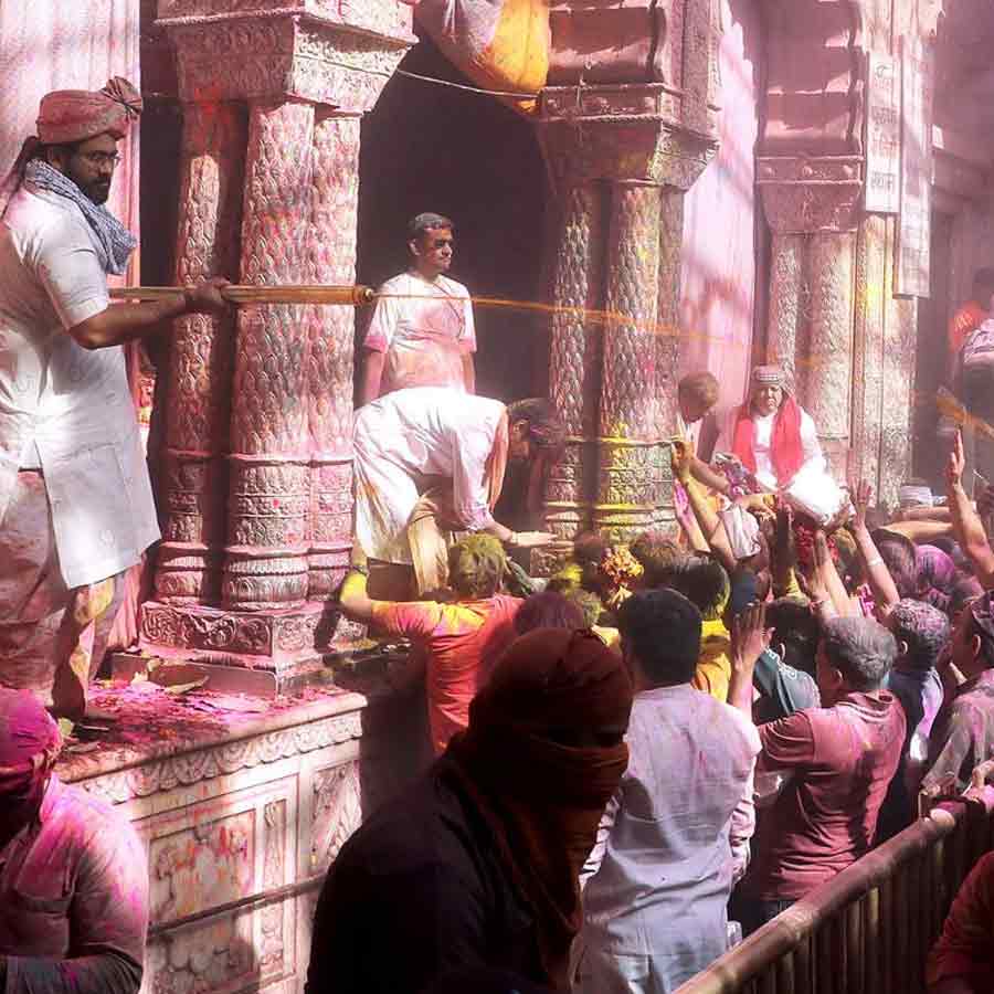 During inspection work What is found from Banke Bihari Temple's treasury