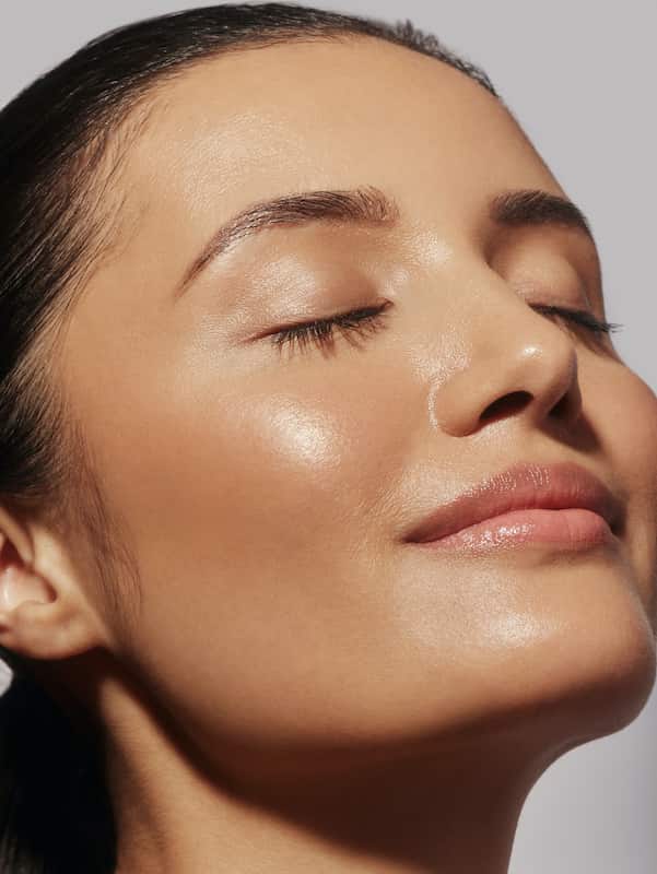  এই সব কিছু মাথায় রেখেই বাজি পোড়ানোর আগে যত্ন নিন ত্বকের। খেয়াল রাখুন কিছু বিশেষ ক্ষেত্রে। 