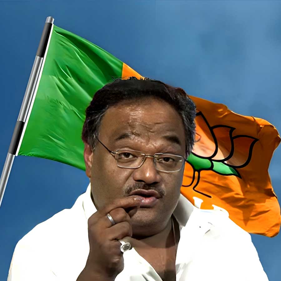 শমীক ভট্টাচার্য।