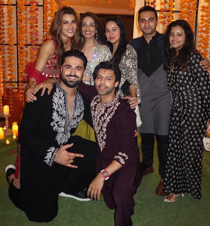  দীপাবলিতে কেমন সাজলেন অভিনেতা-অভিনেত্রীরা? 