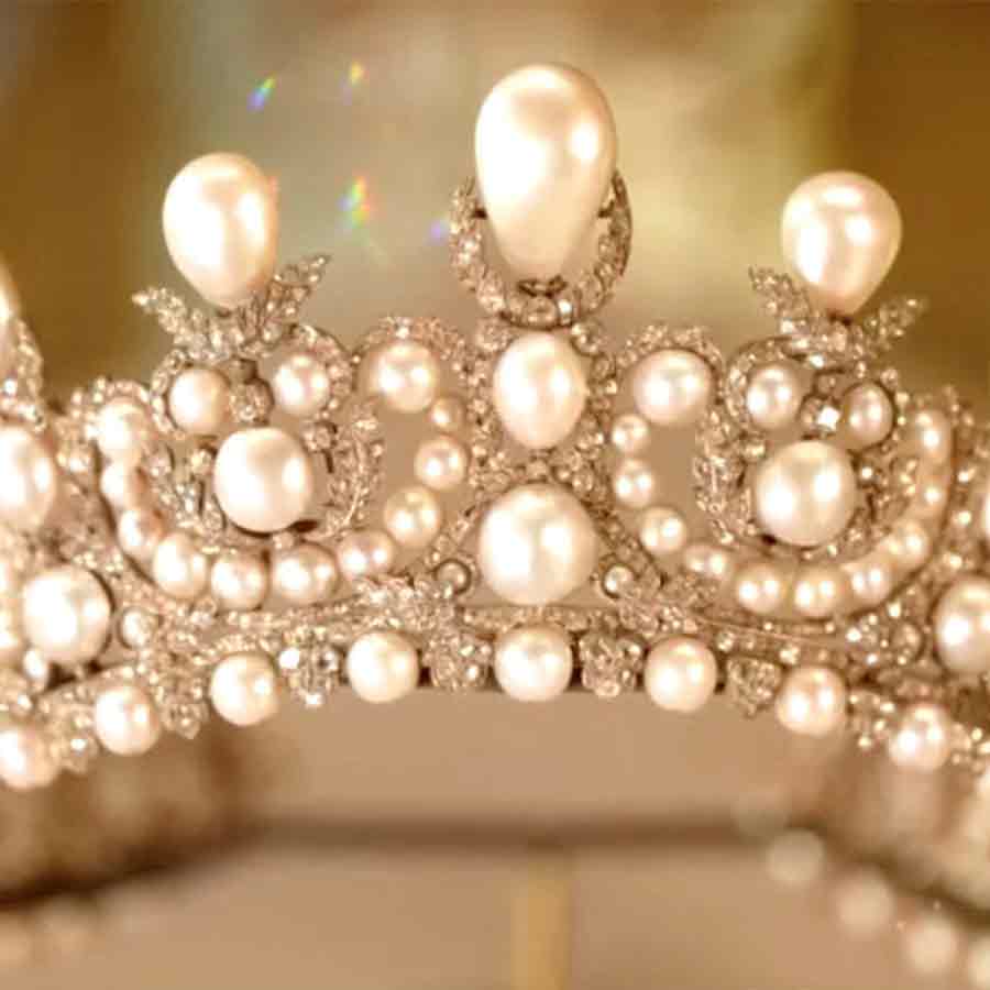 চুরি গিয়েছে সম্রাজ্ঞী ইউজেনির এই টিয়ারা।