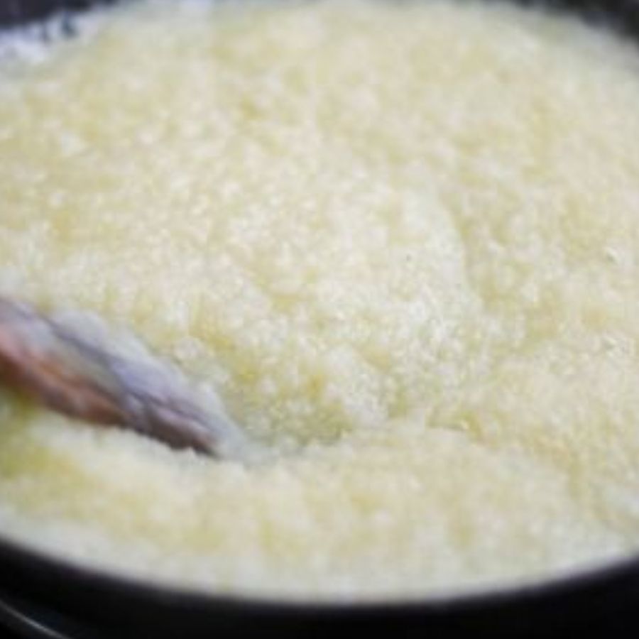 যখন দেখবেন নারকেল কোরার এই মিশ্রণটি মন্ড আকারে দলা পাকাচ্ছে তখন বুঝবেন এটি প্রস্তুত। 