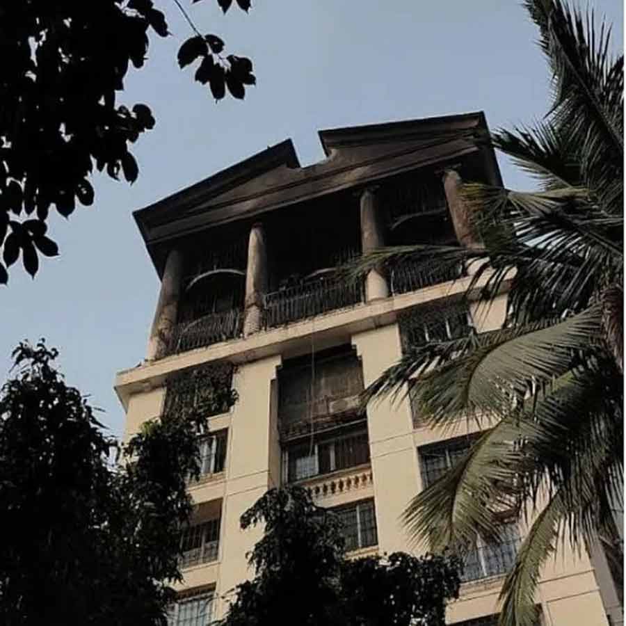 Massive fire breaks out in Navi Mumbai building, several dead and injured dgtl