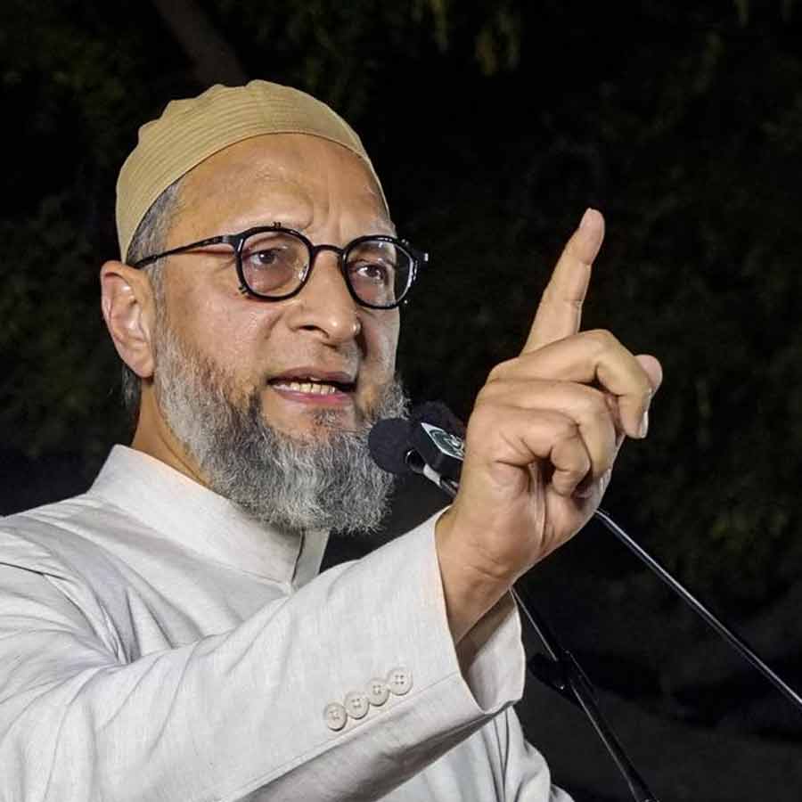 AIMIM chief Asaduddin Owaisi backs Congress candidate in Jubilee Hills Assembly bypoll of Telangana