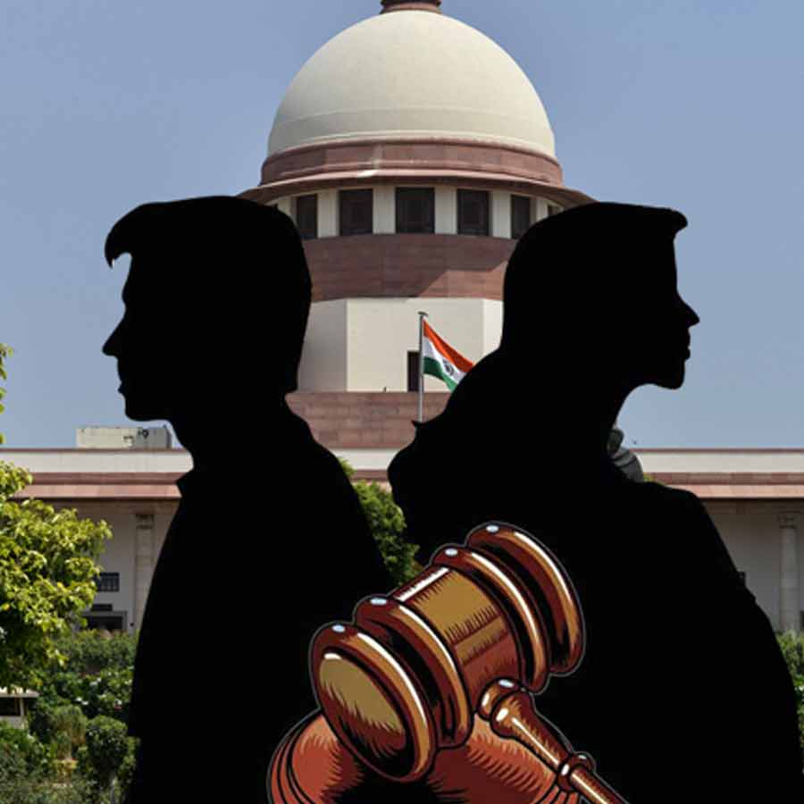 SC directs man to hand over belongings of estranged wife