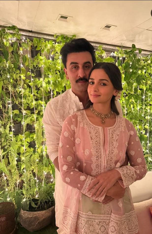 দীপাবলিতে রণবীর কপূর ও আলিয়া ভট্টের ‘আদুরে ফ্রেম’। 